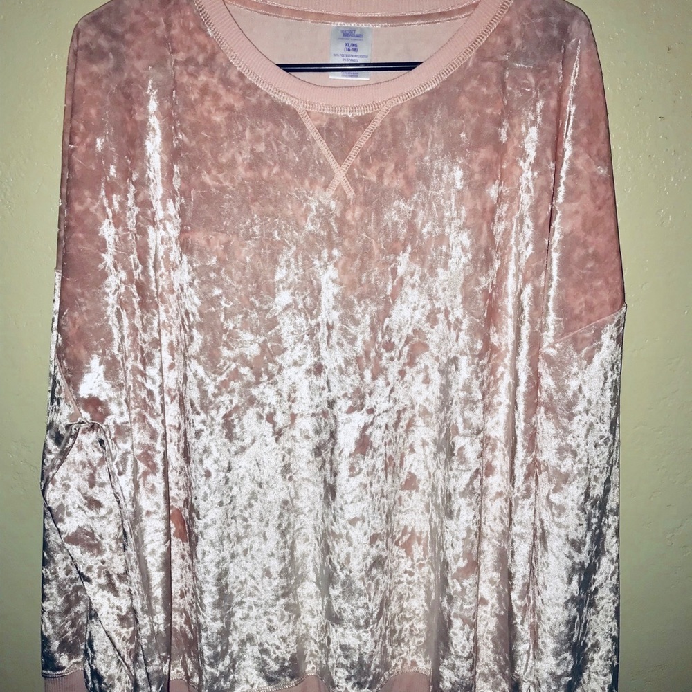 🔴Secret treasure pink velour top🔴